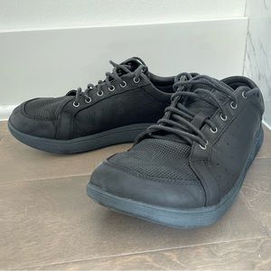 Altra Men’s Cayd Sneaker 8.5 Black Great Condition